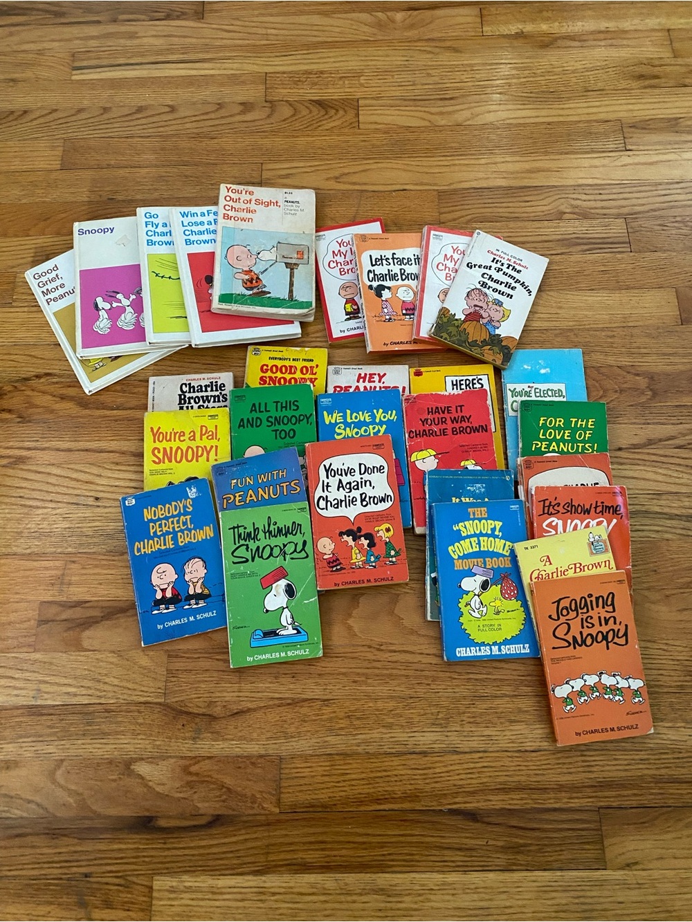 Vintage Peanuts Charlie Brown Paperback Comic Book Lot